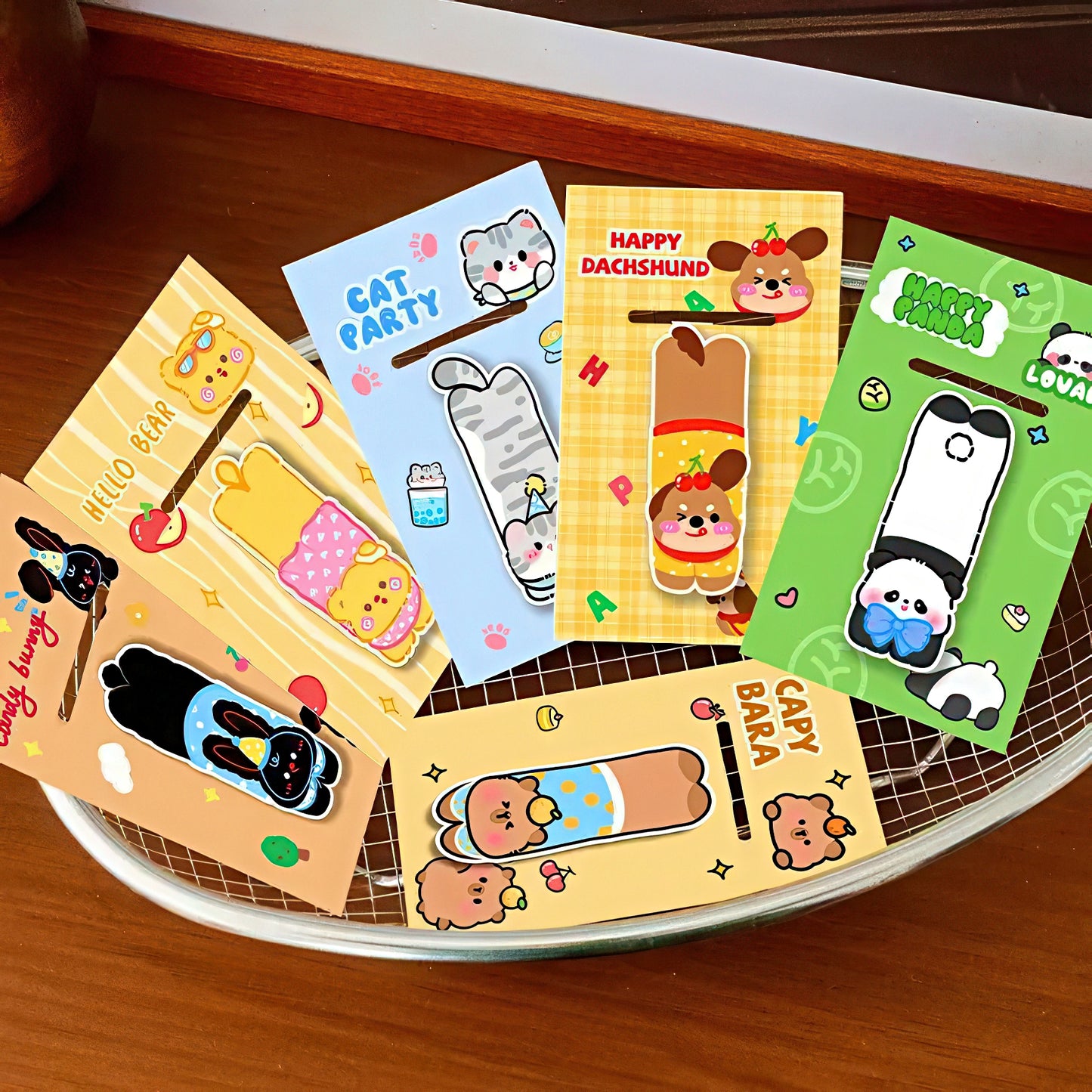 Cute Crawling Pet Magnetic Bookmark