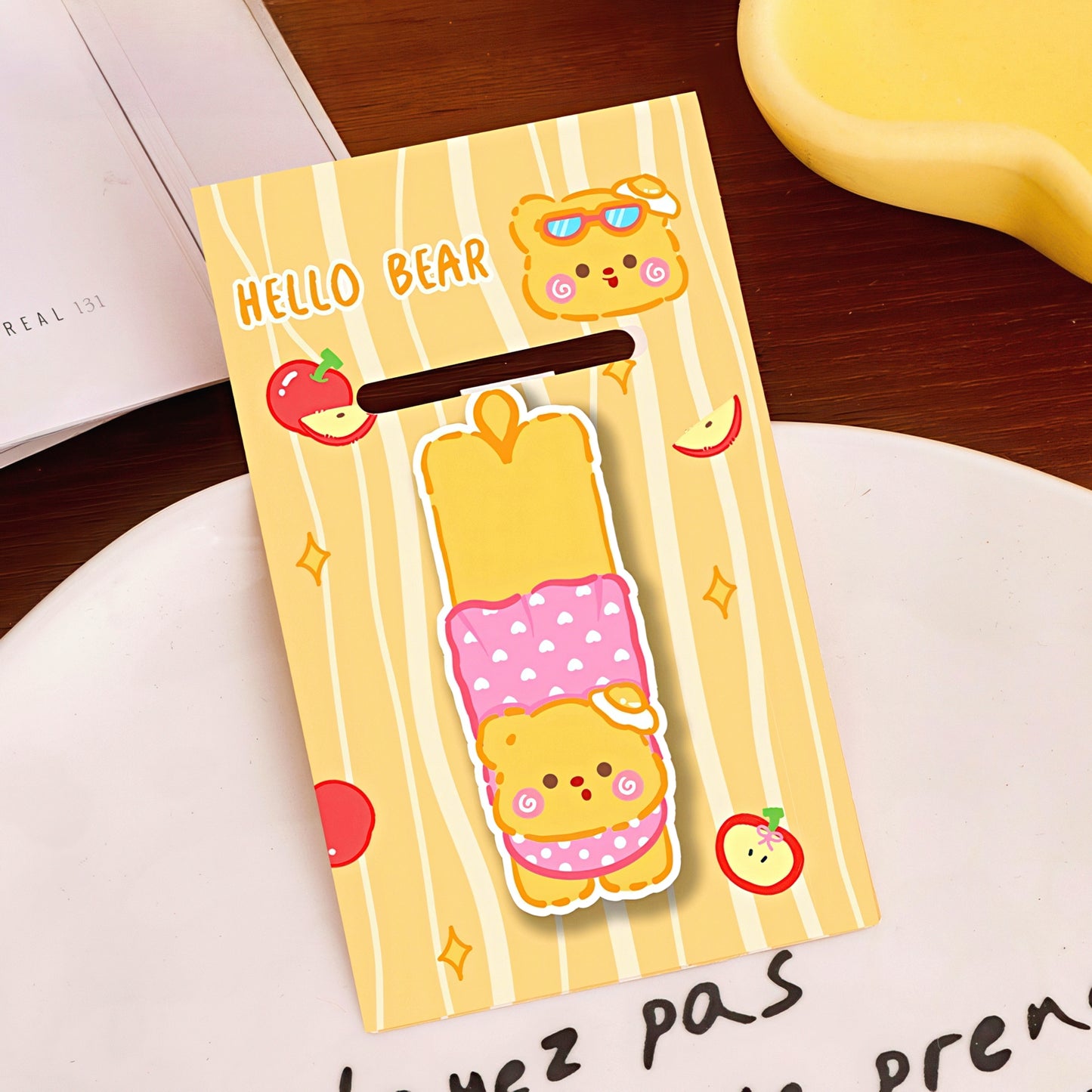 Cute Crawling Pet Magnetic Bookmark