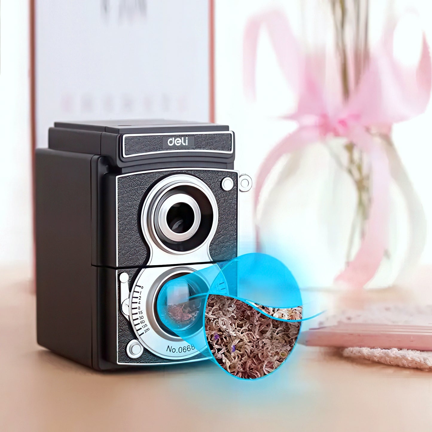 DELI Retro Camera Rotary Pencil Sharpener