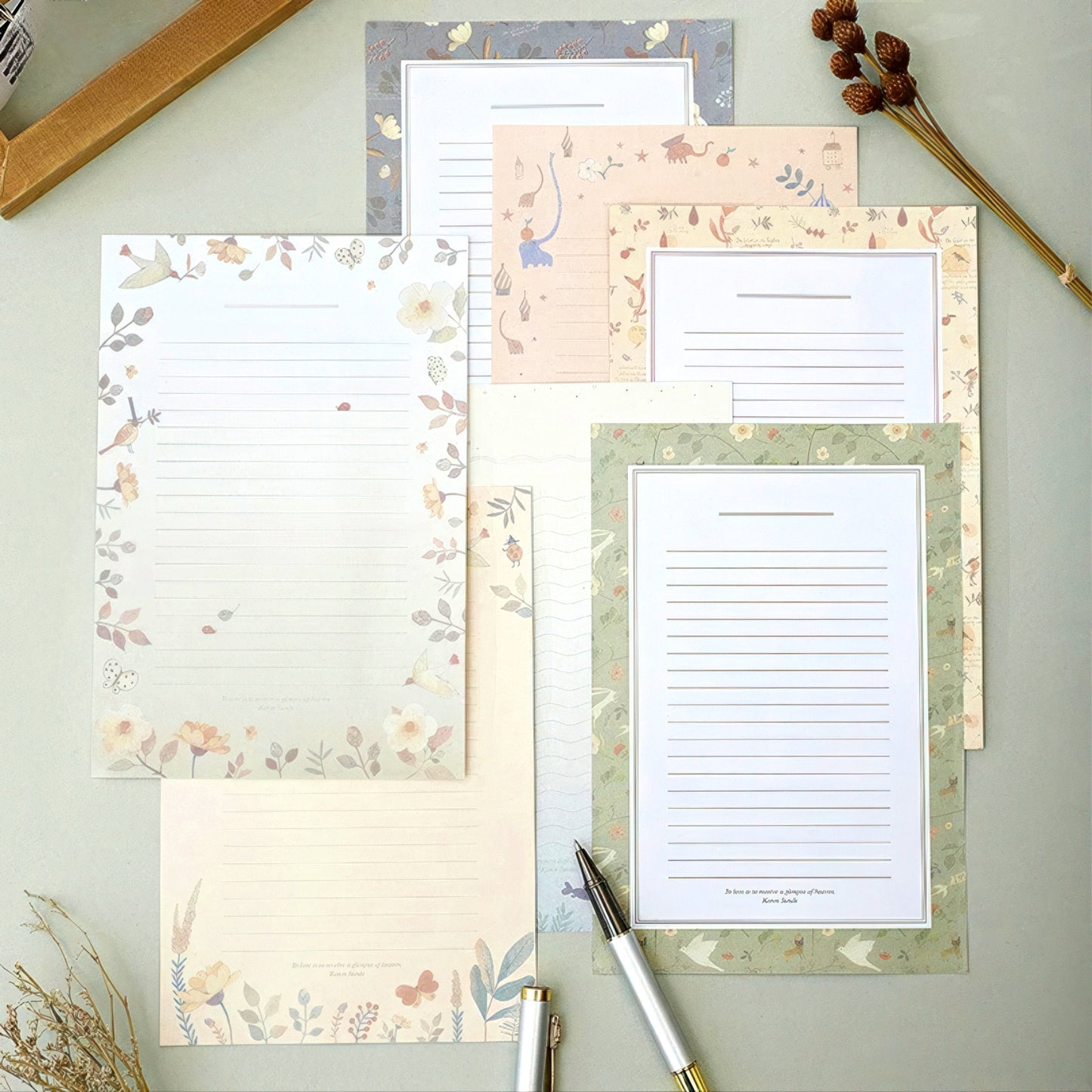 Retro Floral Theme Envelope Set