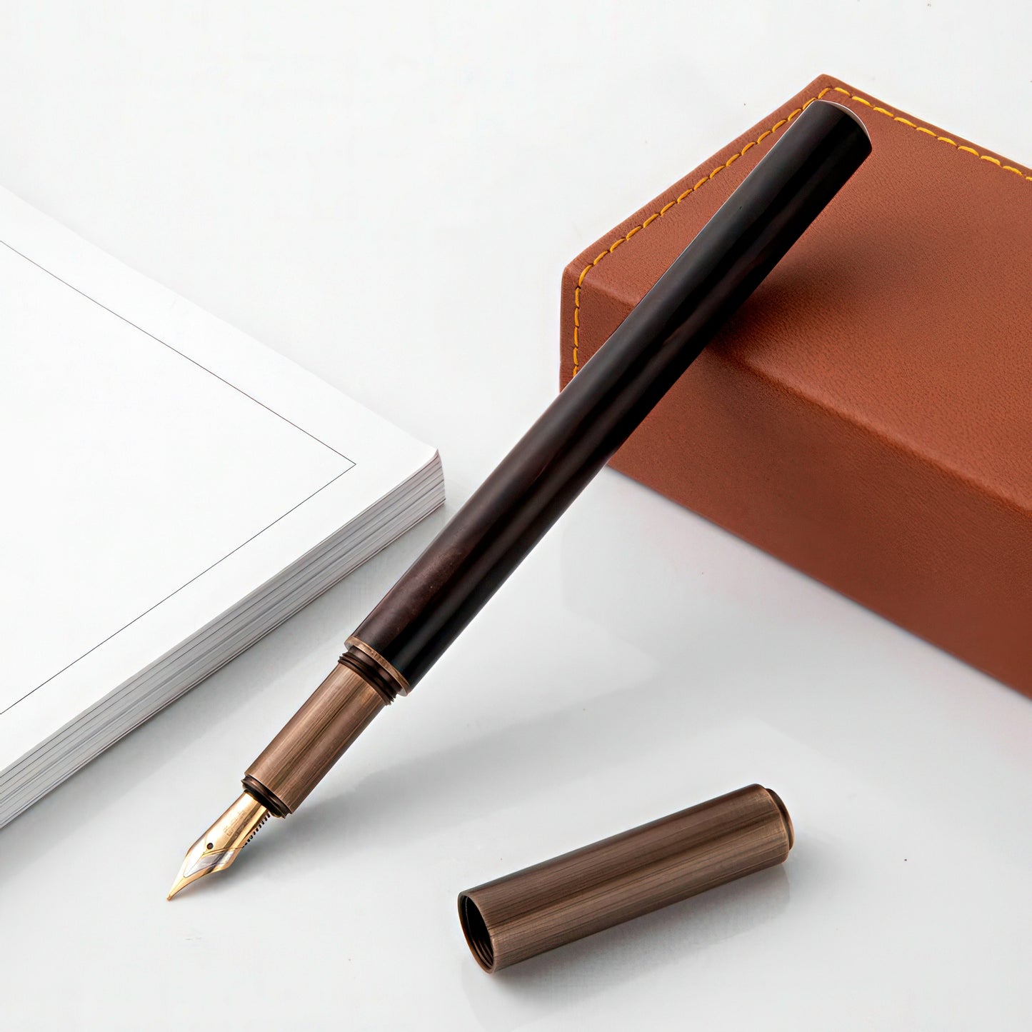 Retro Bronze Wooden Fountain Pen