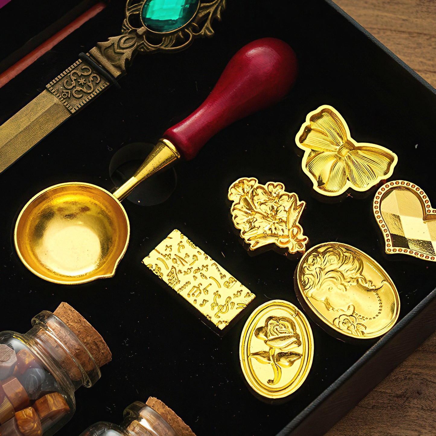 Vintage Style Quill Pen and Sealing Wax Set