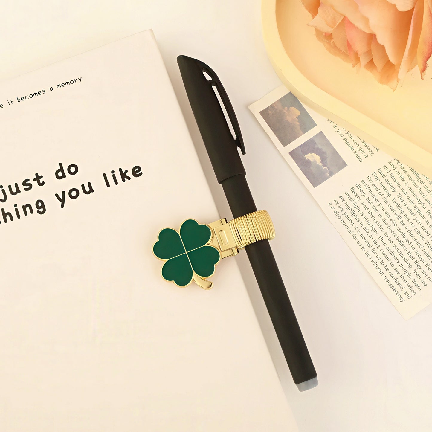 Four-leaf Clover Metal Pen Holder with Spring Clip