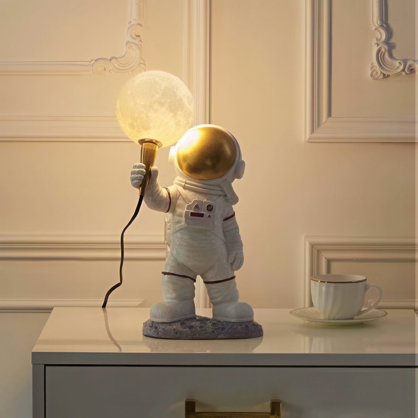 3D Astronaut Holding Moon Table Lamp