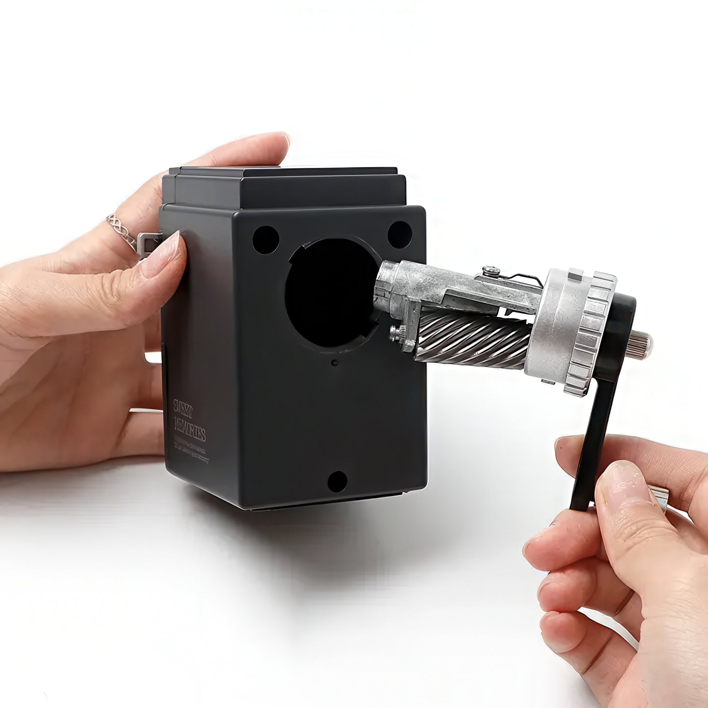 DELI Retro Camera Rotary Pencil Sharpener