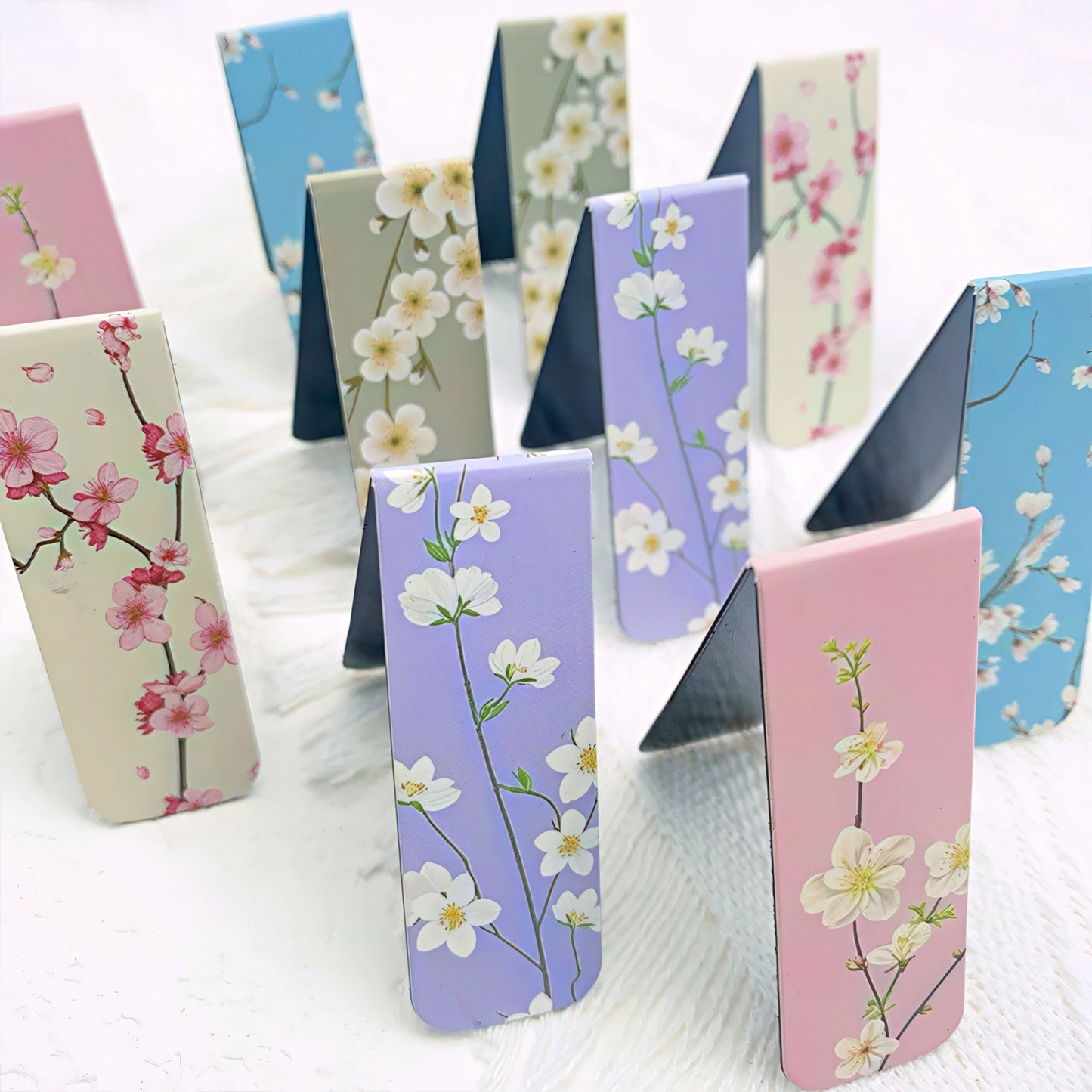 Flower Themed Magnetic Bookmark Set
